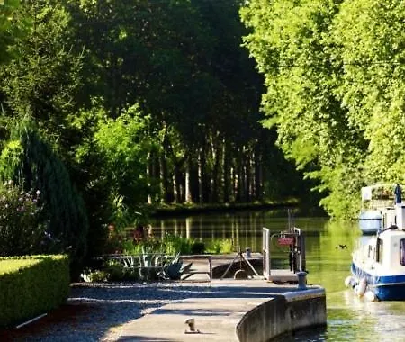 Casa Du Bassin Bed & Breakfast *